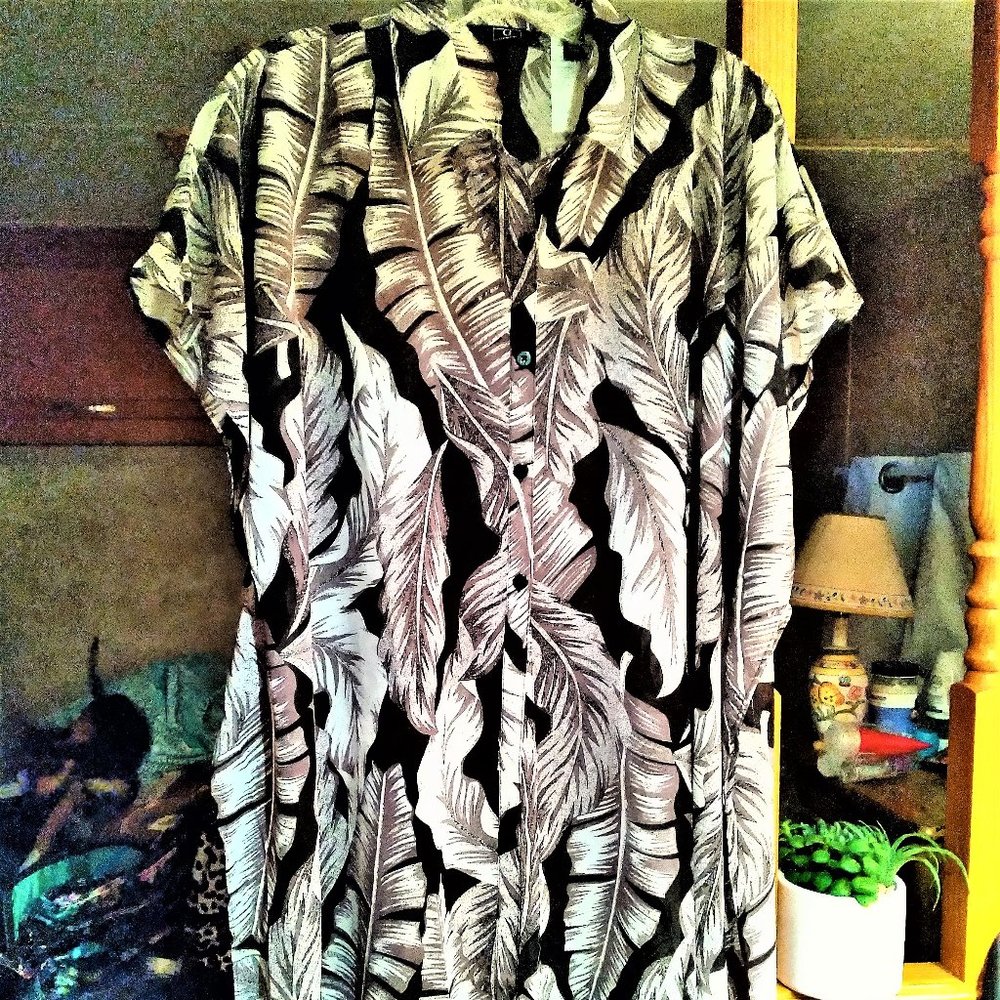 NEW!  GIULIANA SLIT SUMMER DUSTER SIZE SMALL